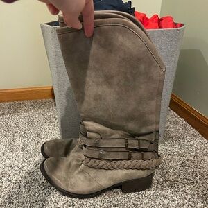 Women's Gray Knee-High Boots